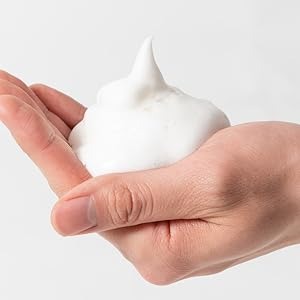 濃密な泡でやさしく洗い上げる